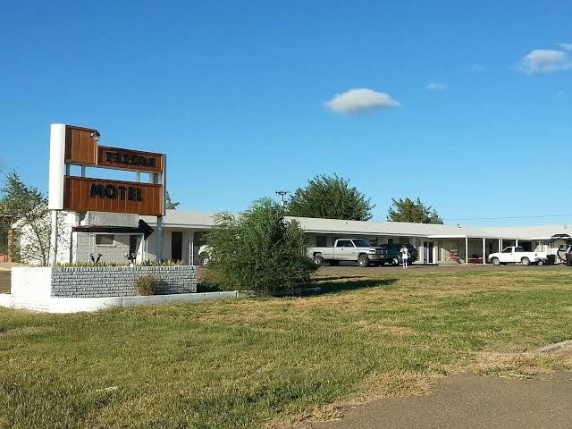 Falcon Motel